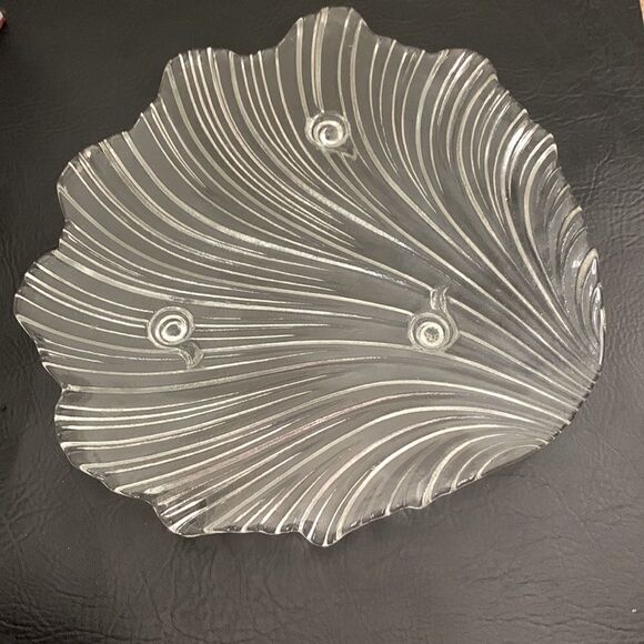 Shell Snail Shape Feet Clear Glass Serving Decorator Tray Platter Textured Heavy - Picture 3 of 9